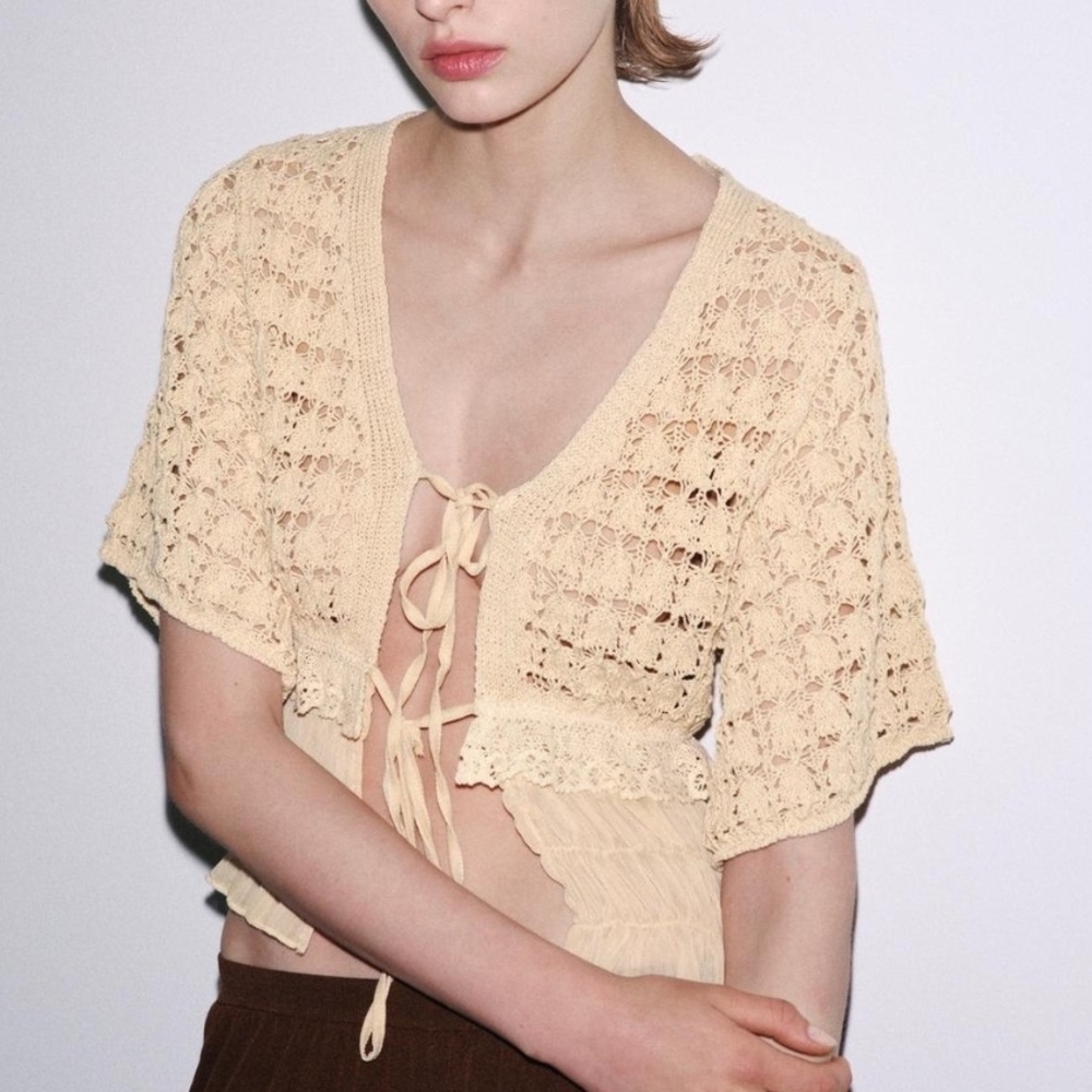 NWT Zara Crochet Open Knit Ruffled Hem Tie-Front Cardigan In Apricot - M - Picture 2 of 11